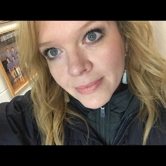 Meet your Posher, Michelle - Picture 5 of 7